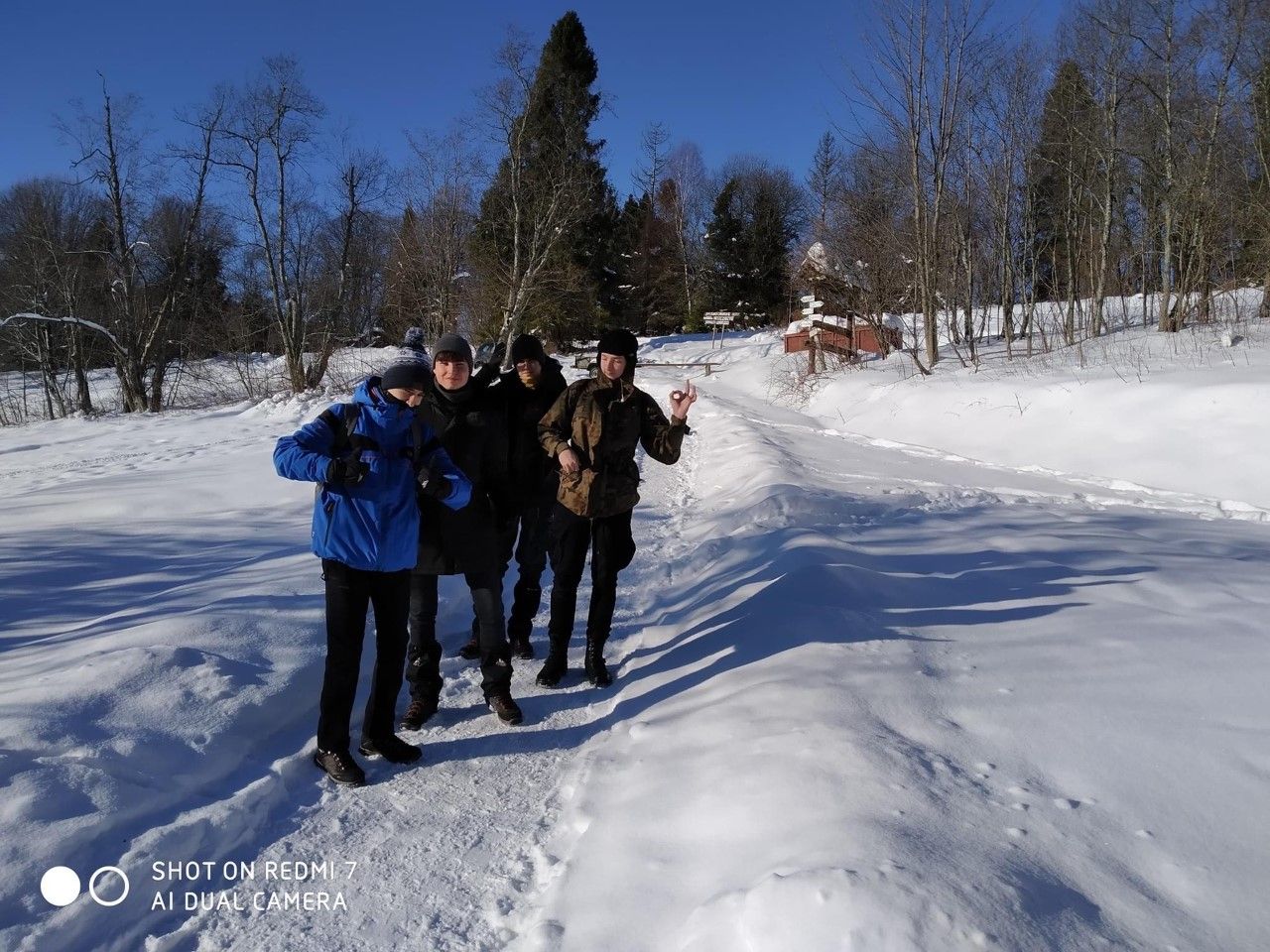 Biała szkoła klasy UMBO